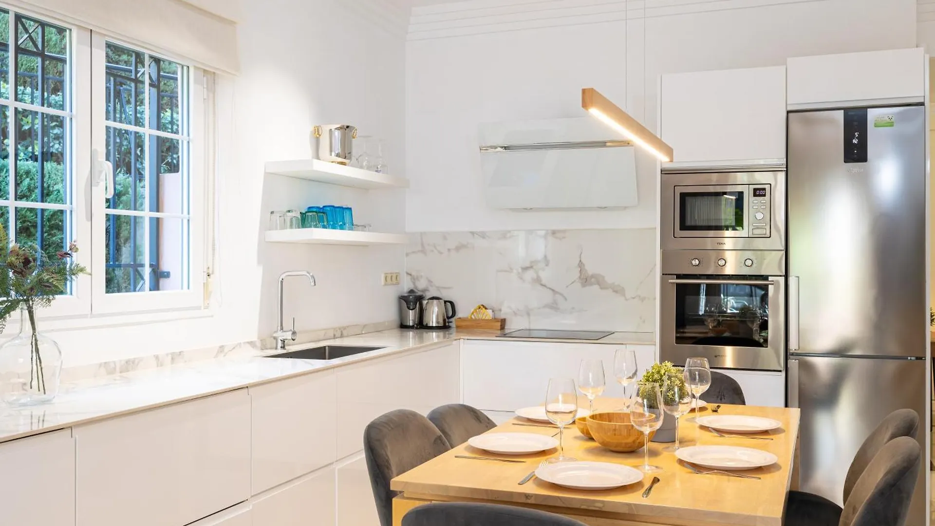 Luxury Marbella Apartment By Aora Stay