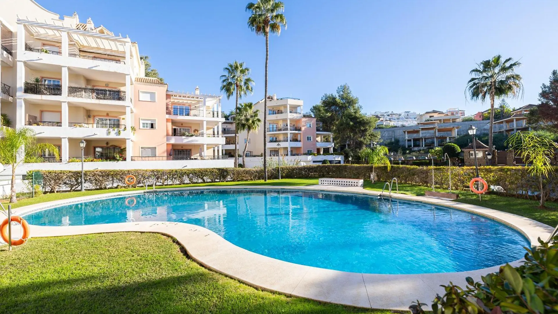 Luxury Marbella Apartment By Aora Stay