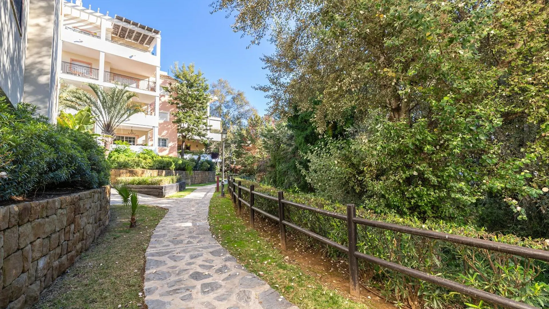 Luxury Marbella Apartment By Aora Stay