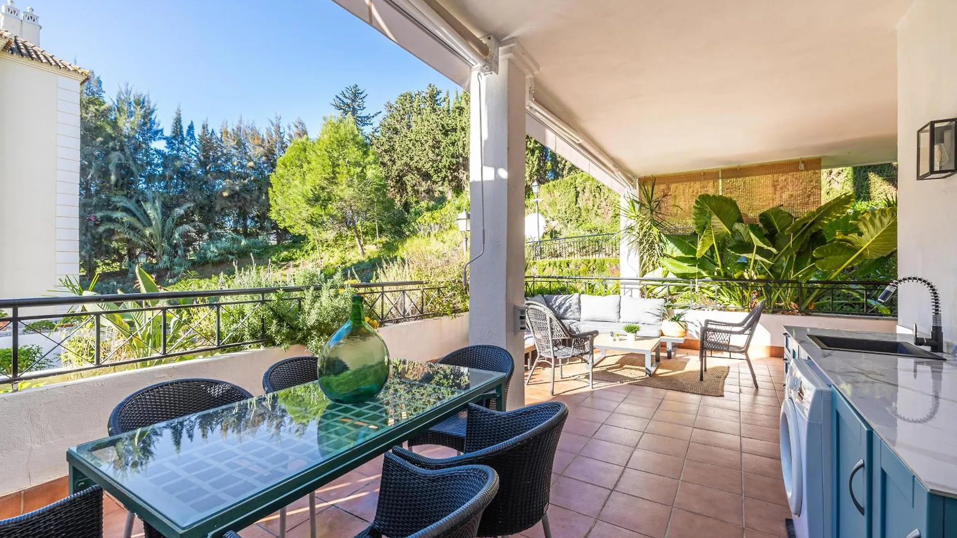 Luxury Marbella Apartment By Aora Stay