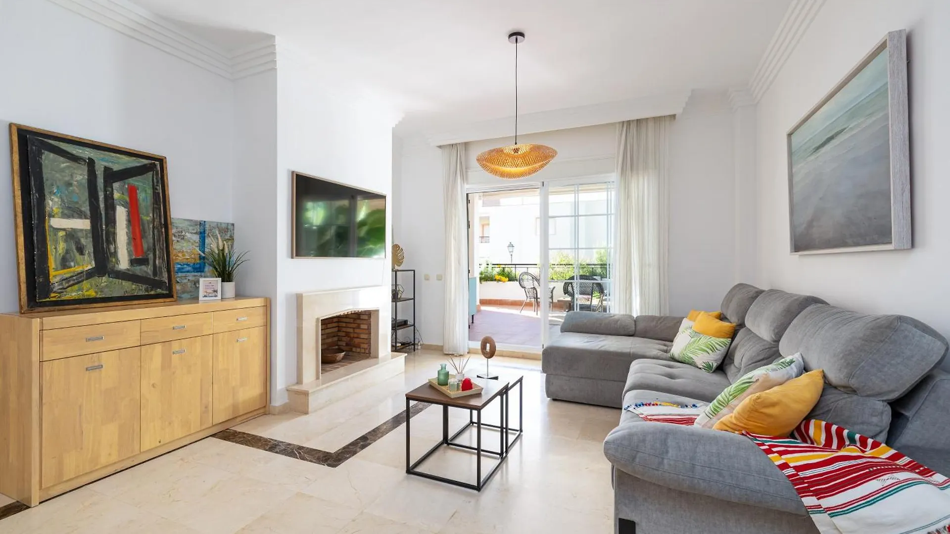 Luxury Marbella Apartment By Aora Stay